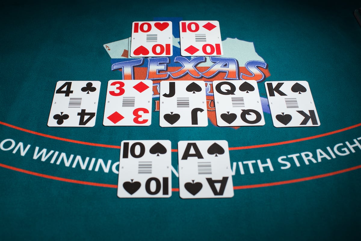 live casino poker